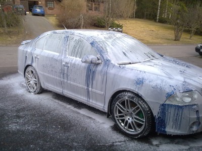 Tehty foam lancella ja valet pron snow foamilla.Kuvattu vajaa 10min vaahdotuksen jälkeen.